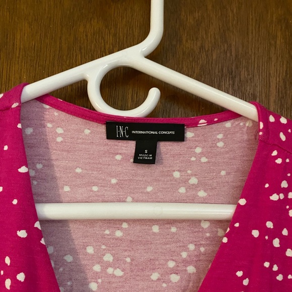 INC Women’s short sleeve shirt size small NWT - Picture 3 of 5